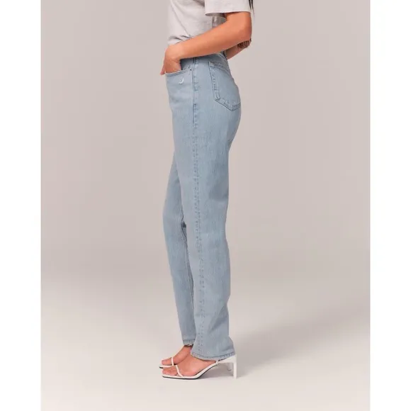 Abercrombie &amp; Fitch Curve Love High Rise Dad Jeans In Light Blue Wash 26 Short