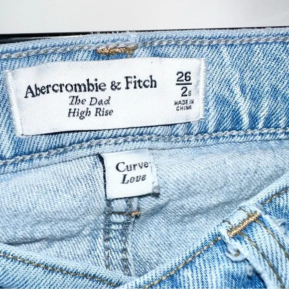 Abercrombie &amp; Fitch Curve Love High Rise Dad Jeans In Light Blue Wash 26 Short