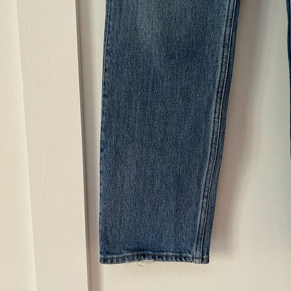Abercrombie &amp; Fitch Curve Love The ‘90s Straight Ultra High Rise Cross Over Jean