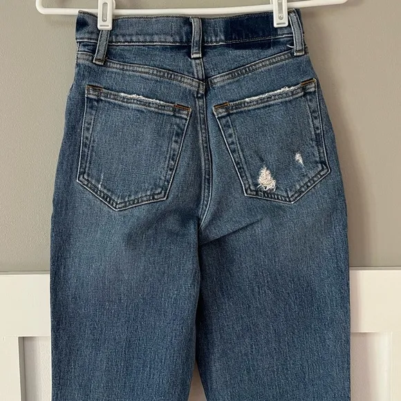 Abercrombie &amp; Fitch Curve Love The ‘90s Straight Ultra High Rise Cross Over Jean