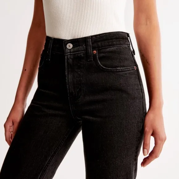 Abercrombie Mid Rise 90s Straight Jean