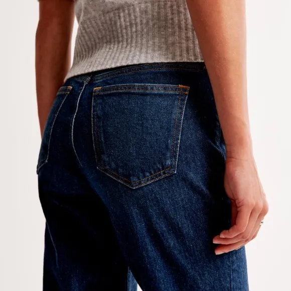 Abercrombie Mid Rise 90s Straight Jean