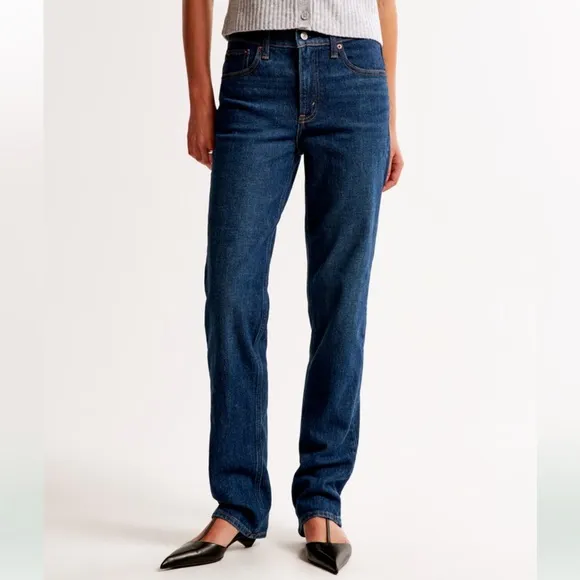 Abercrombie Mid Rise 90s Straight Jean