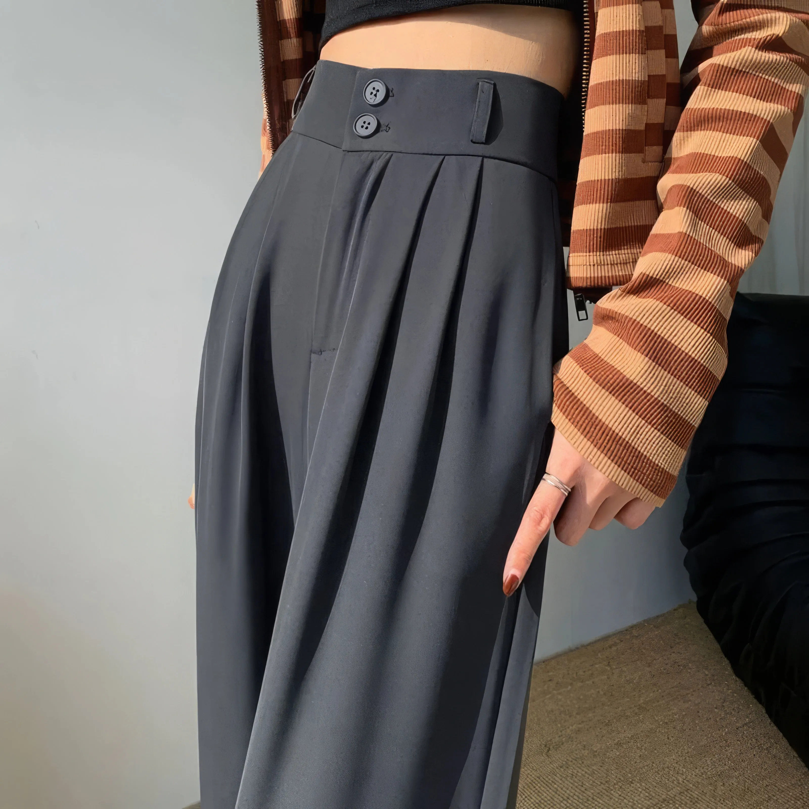 Alexa | Sleek & Sophisticated Loose Pants