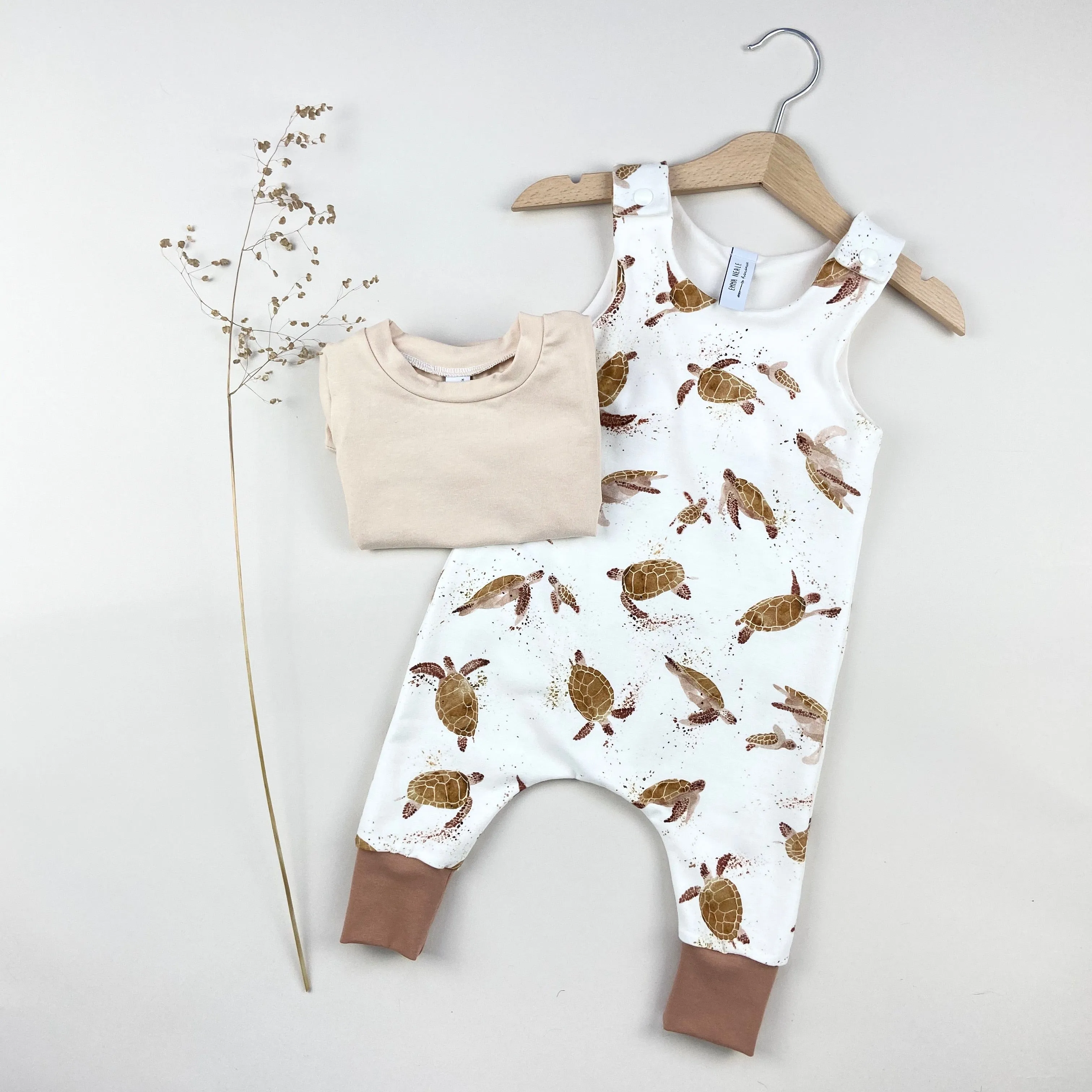 ALMOND T-SHIRT - LONG OR SHORT SLEEVE