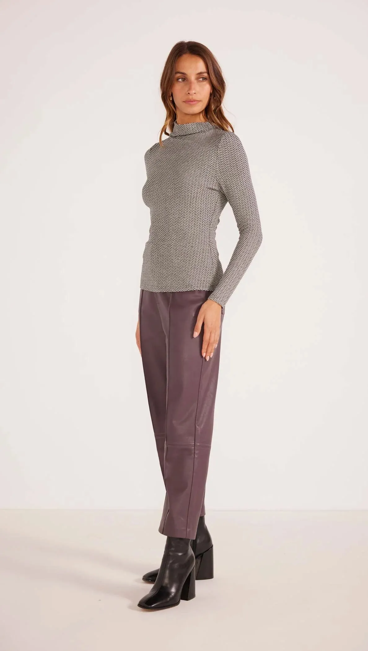 Astra Loong Sleeve Top