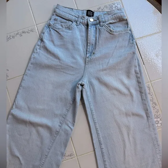 BDG Urban Outfitters High &amp; Wide Jeans - Size 26