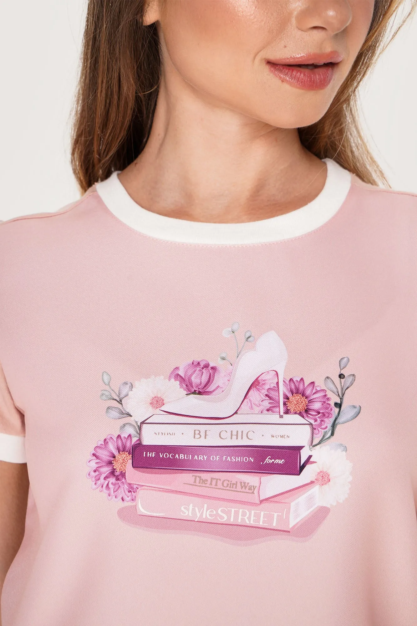 Be Chic Graphic Tee