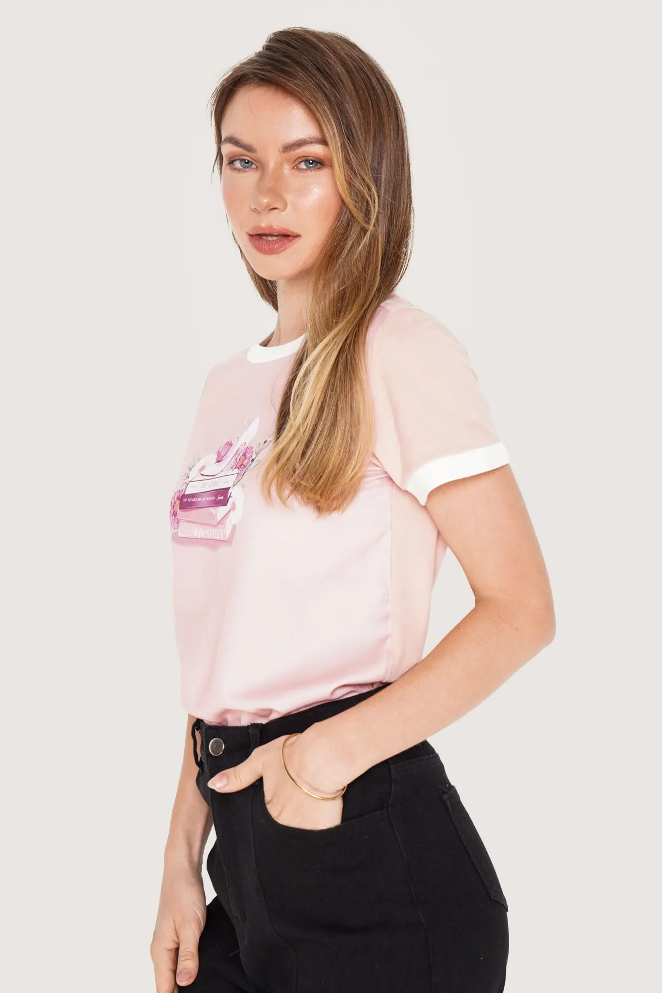 Be Chic Graphic Tee