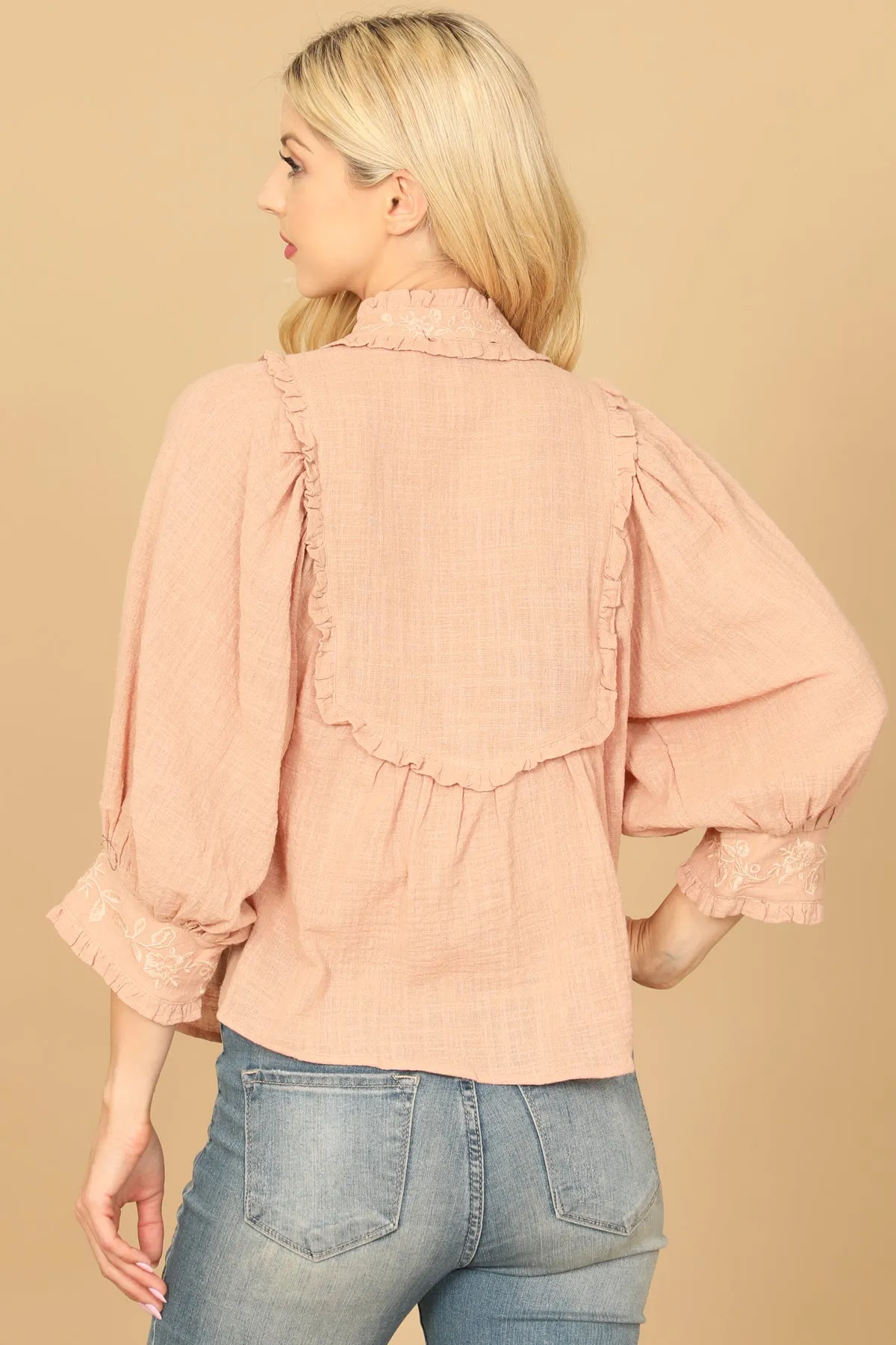 BIB NECK FLORAL PATCH PUFF SLEEVE SOLID TOP