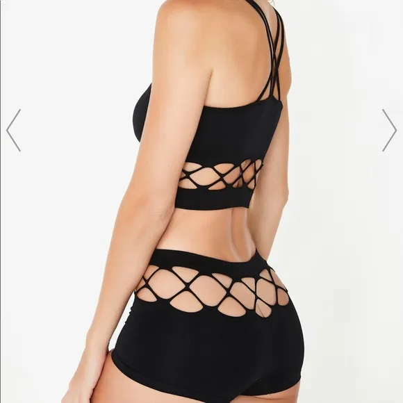 Black  cutout set