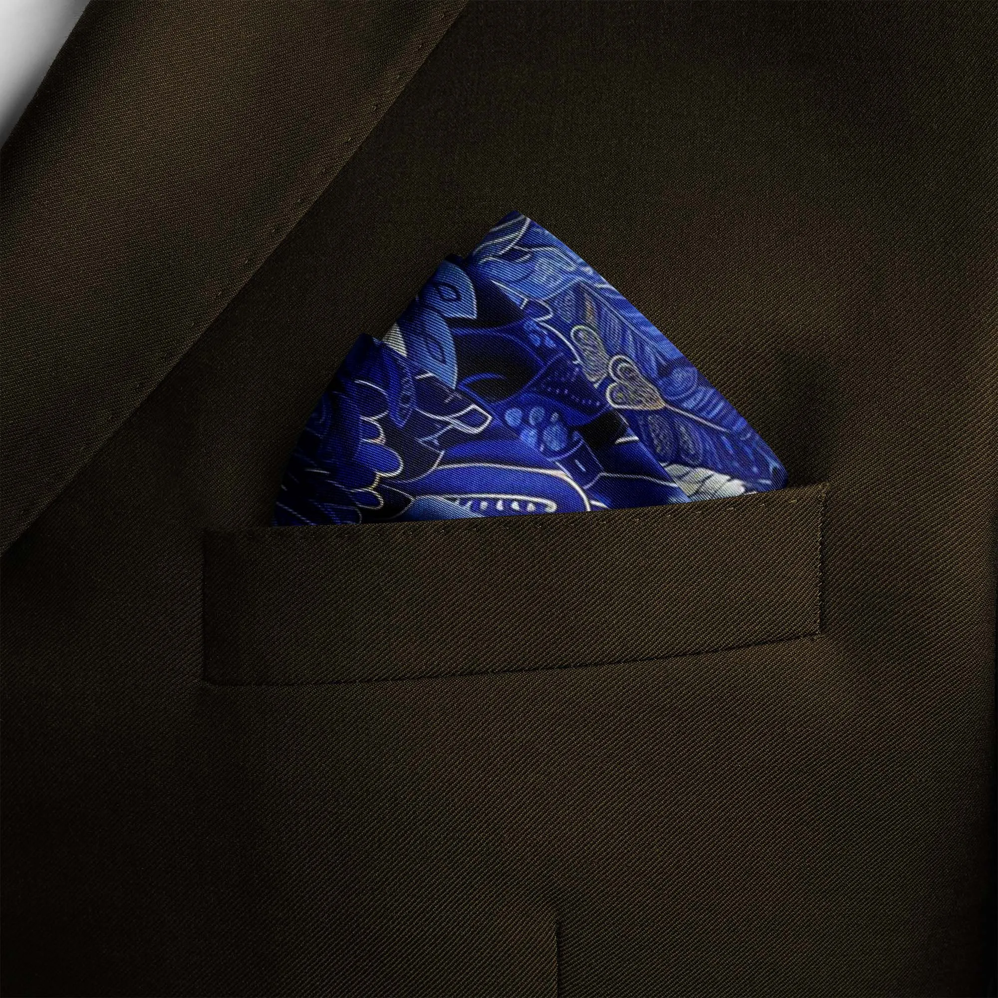BLUE EYE EAGLE SILK POCKET SQUARE