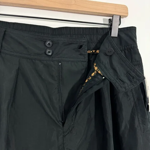 By Anthropologie Women’s Size 8 Medium Black Casual Pleated Long Shorts New