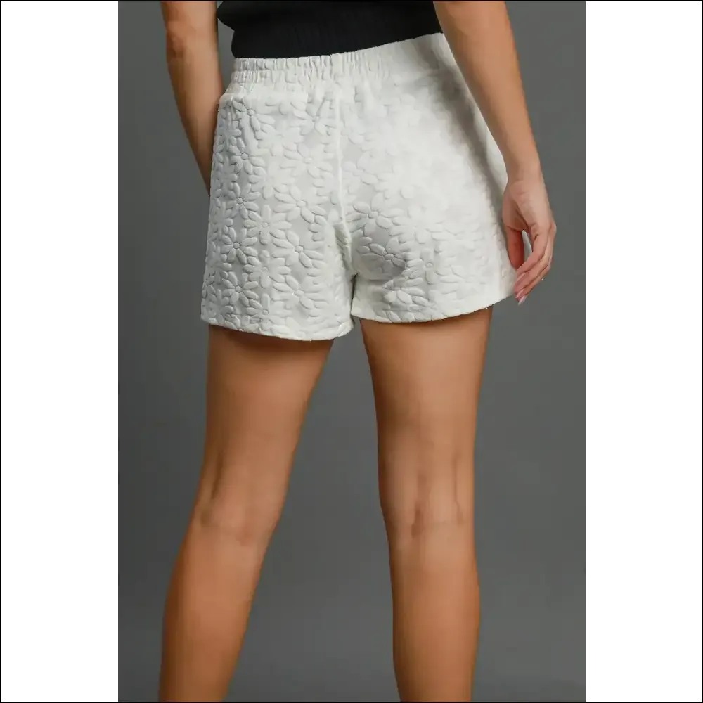 Chic Floral Jacquard Elastic Waist Shorts with Pockets