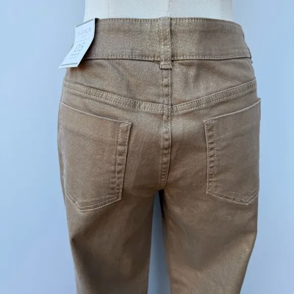 Chico’s REGULAR SLIM LEG GOLD PLATINUM METALLIC JEAN Size 0.5 (6-S)