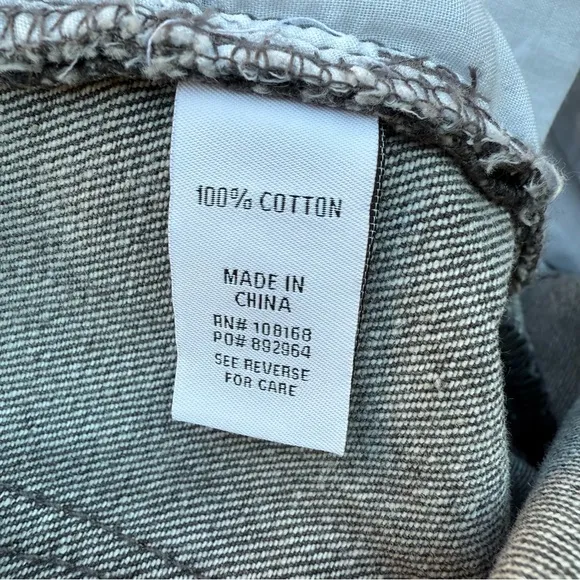 Chico’s REGULAR SLIM LEG GOLD PLATINUM METALLIC JEAN Size 0.5 (6-S)