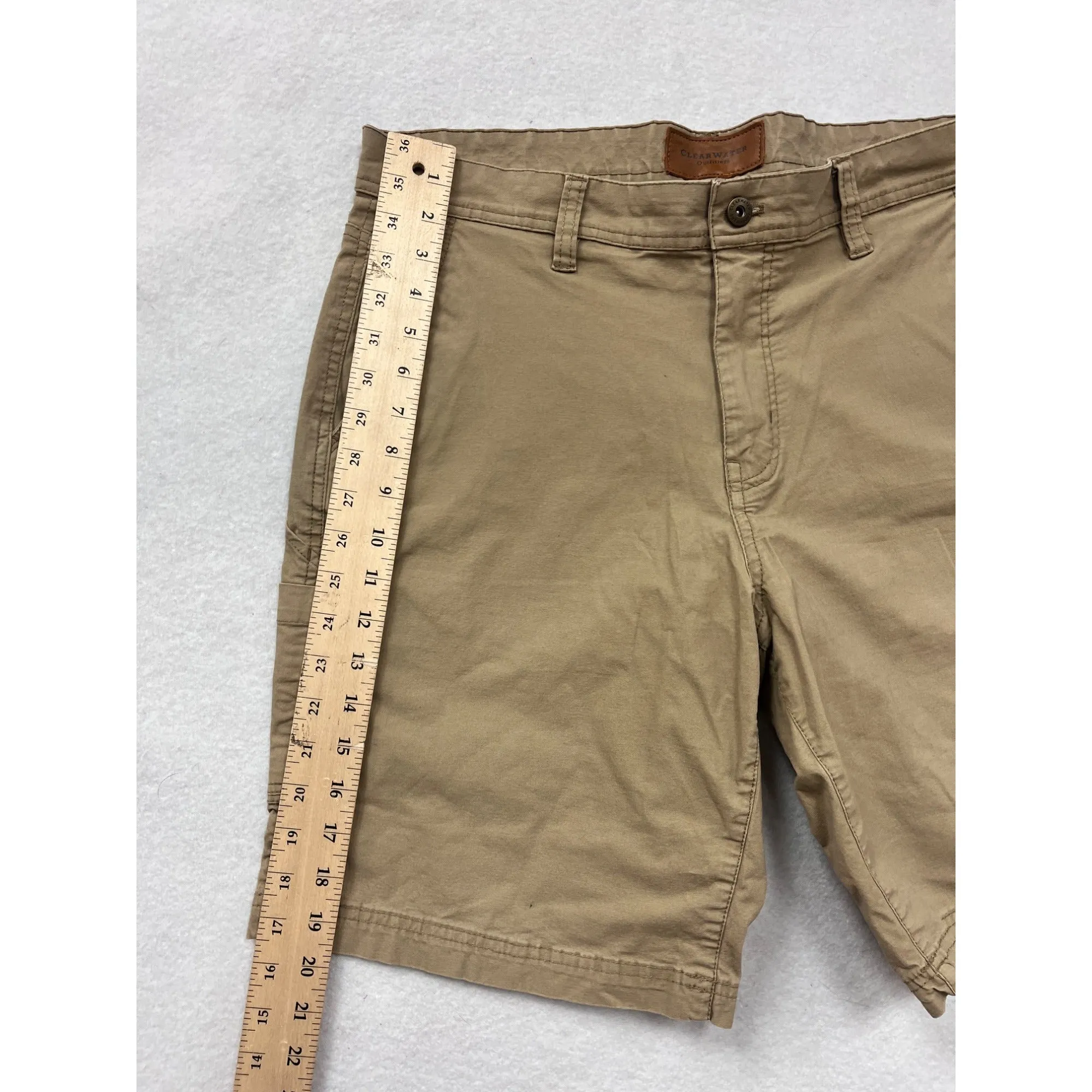 Clearwater Outfitters Mens Khaki Cargo Shorts Size 34W #6570