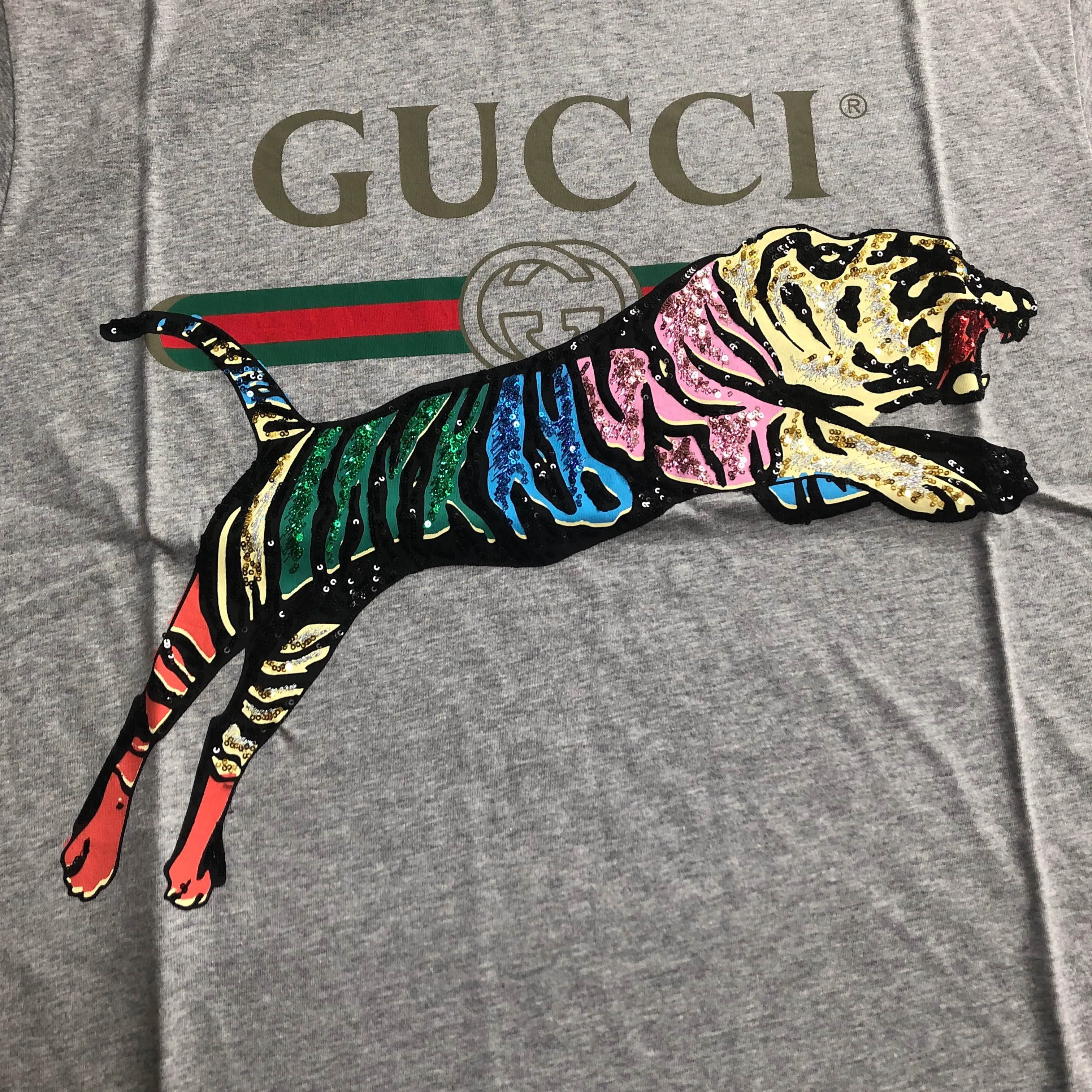 Gucci Oversized Cotton Gray T-shirt with Sequin Tiger