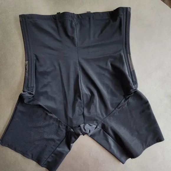 Honeylove Womens Mid-Waist Shorts Size 3X Runaway