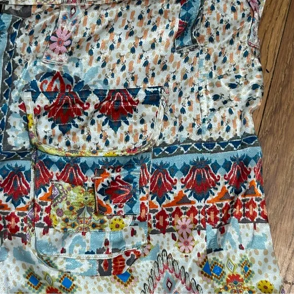 Johnny Was Silky-Feel Floral Patterned Belted Shorts Style P81019-4 | size 8