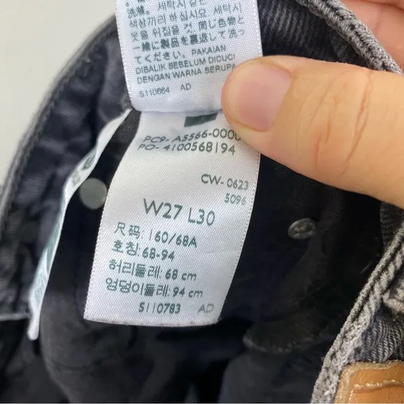 LEVI'S Low Loose Jeans in Wish Me Luck - Black size 27