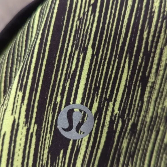 Lululemon Speed Short (2 1/2&quot;)Down Pour Lime Light / Black