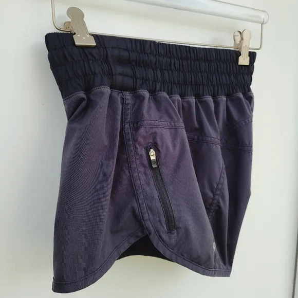 Lululemon Tracker Short II 2-way Stretch Black Size 8