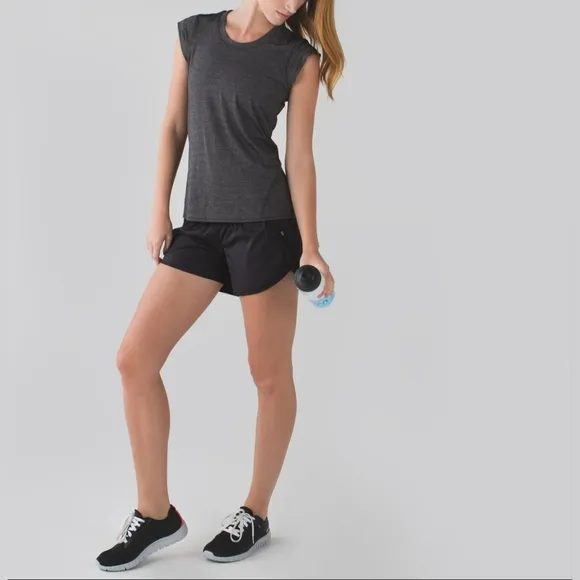 Lululemon Tracker Short II 2-way Stretch Black Size 8