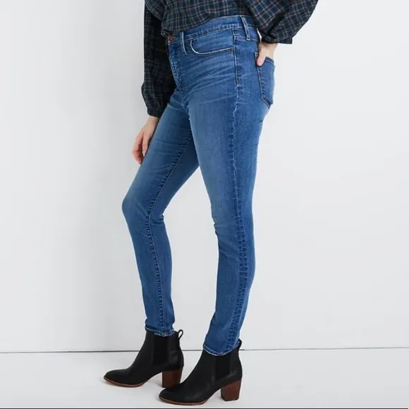 Madewell 11&quot; High-Rise Skinny Jeans in Maricopa Wash women’s size 32 stretchy