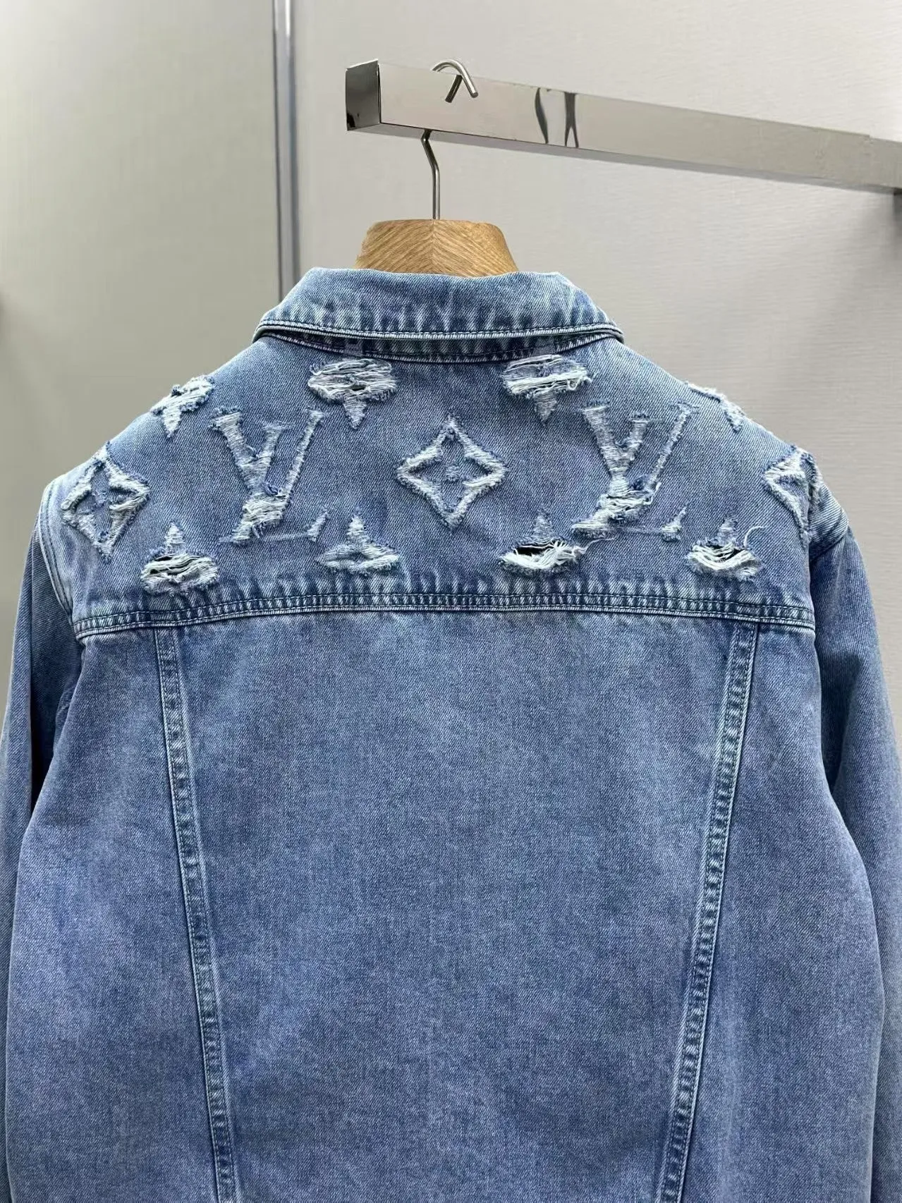 New cloud cutout distressed denim jacket