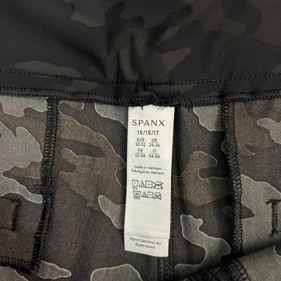 NEW Spanx Sunshine Shorts Camo
