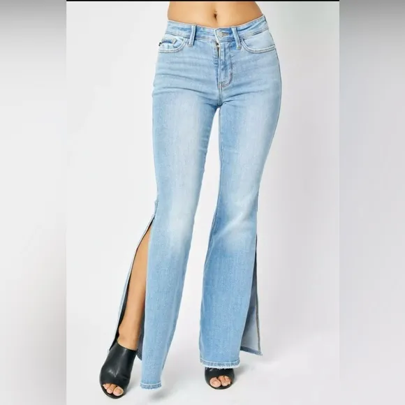 NWT Judy Blue Mid Rise Peek-a-Boo Slit Flare Jeans