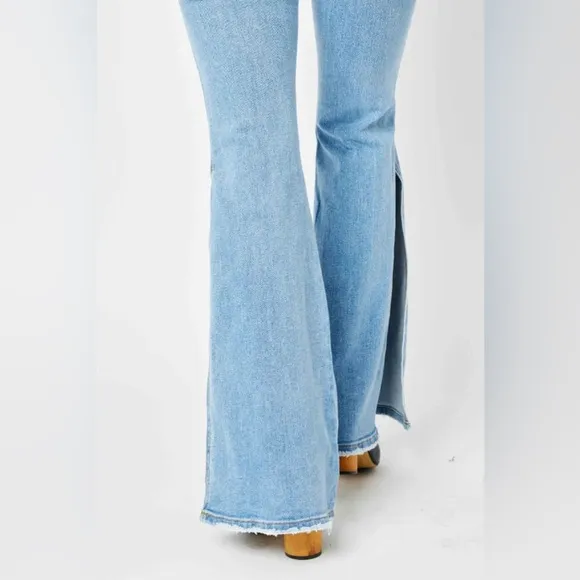 NWT Judy Blue Mid Rise Peek-a-Boo Slit Flare Jeans