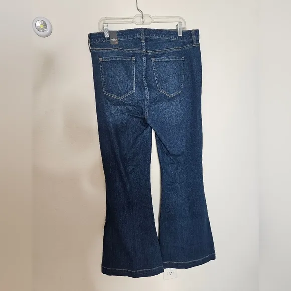 NWT Torrid Sky High Flare Premium Stretch High-Rise Jean In Madrid Size 14R