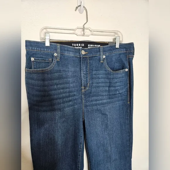 NWT Torrid Sky High Flare Premium Stretch High-Rise Jean In Madrid Size 14R
