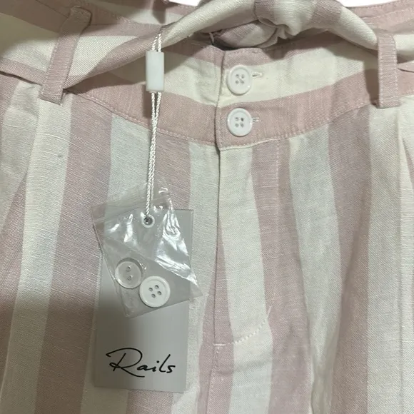 Rails NWT Katy Short in Petal Striped Pink Linen Blend Size Large