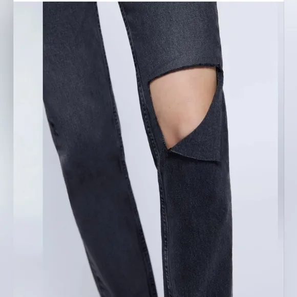 Re/Done 70's Straight High Rise Worn Black With Rip Size 26 NWT