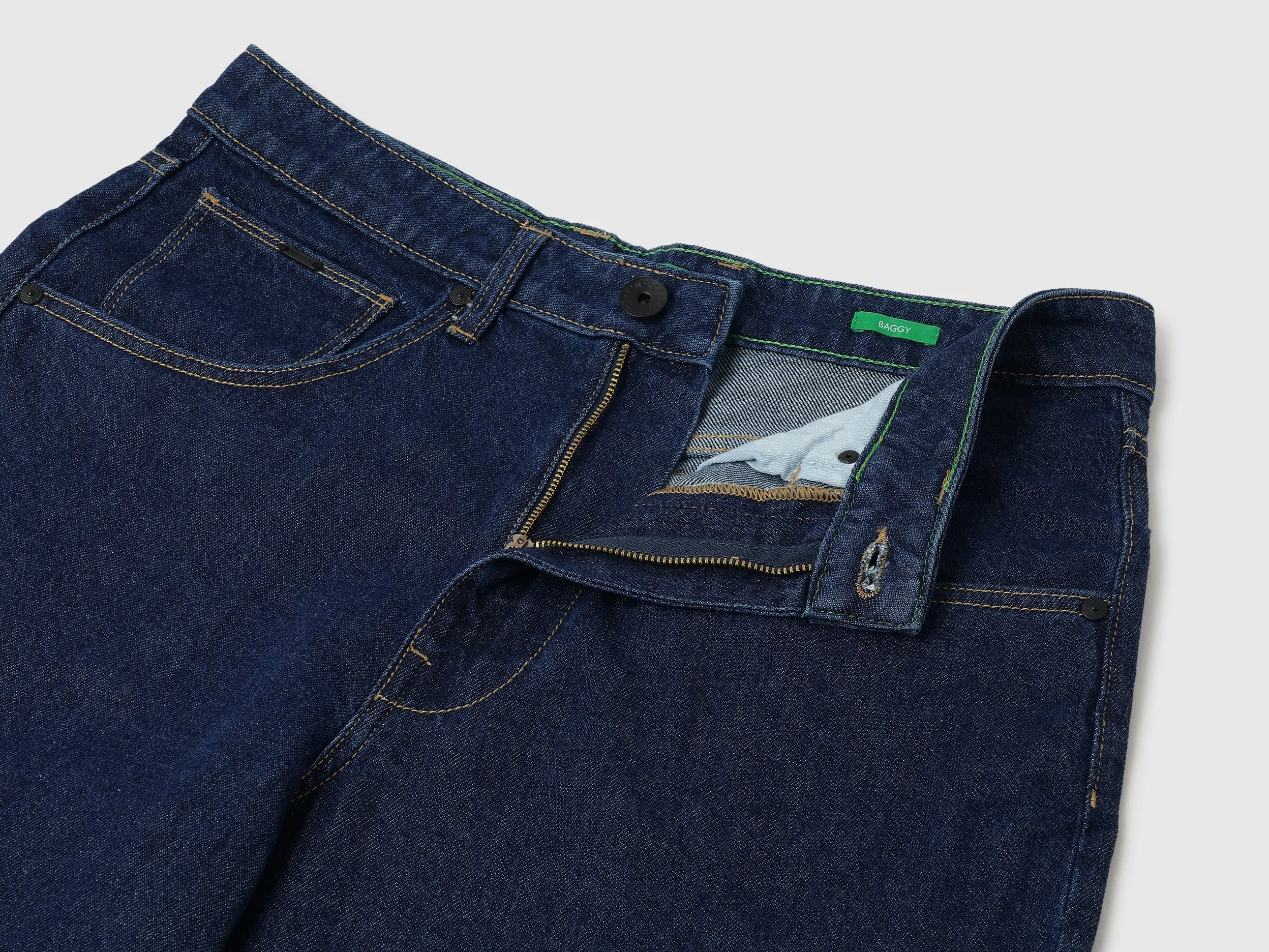 Solid Baggy Fit Jeans