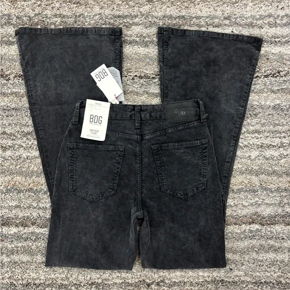 Urban Outfitters Low Rise Flare Corduroy Jeans Sz 27 NWT | BDG Flare Jeans NEW-