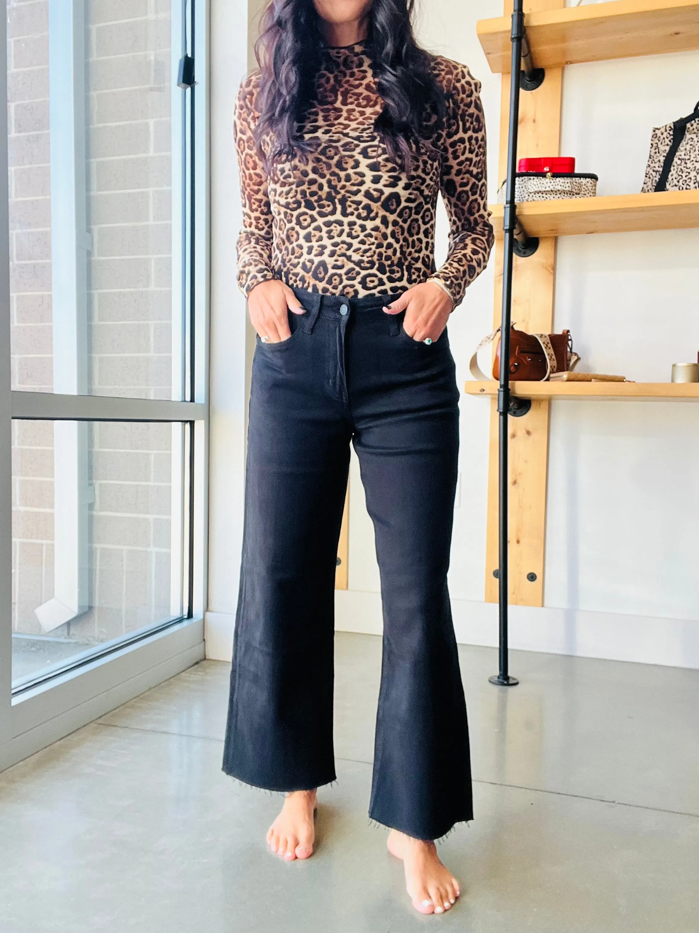Vervet High Rise Crop Wide Leg Jeans - Black