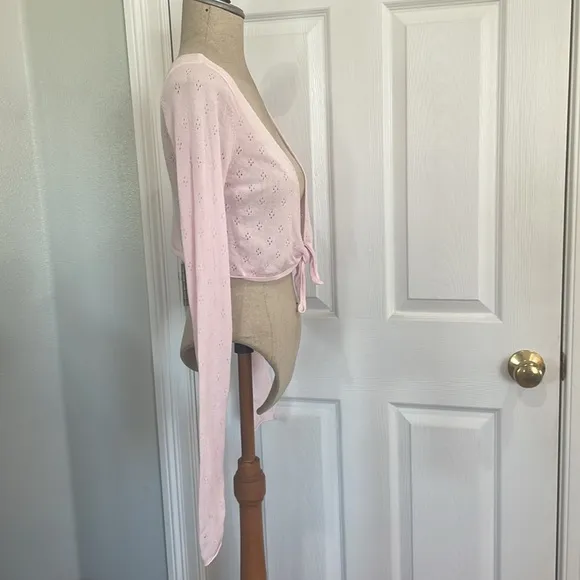 Vintage Y2K banana republic pink long sleeve eyelet shrug bolero sweater size M