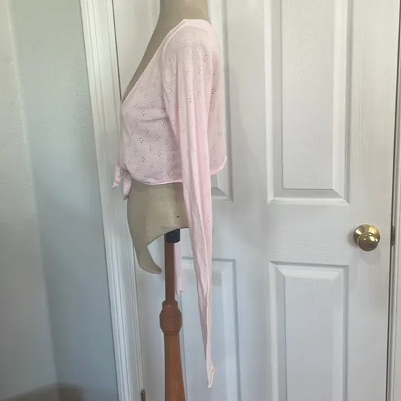 Vintage Y2K banana republic pink long sleeve eyelet shrug bolero sweater size M