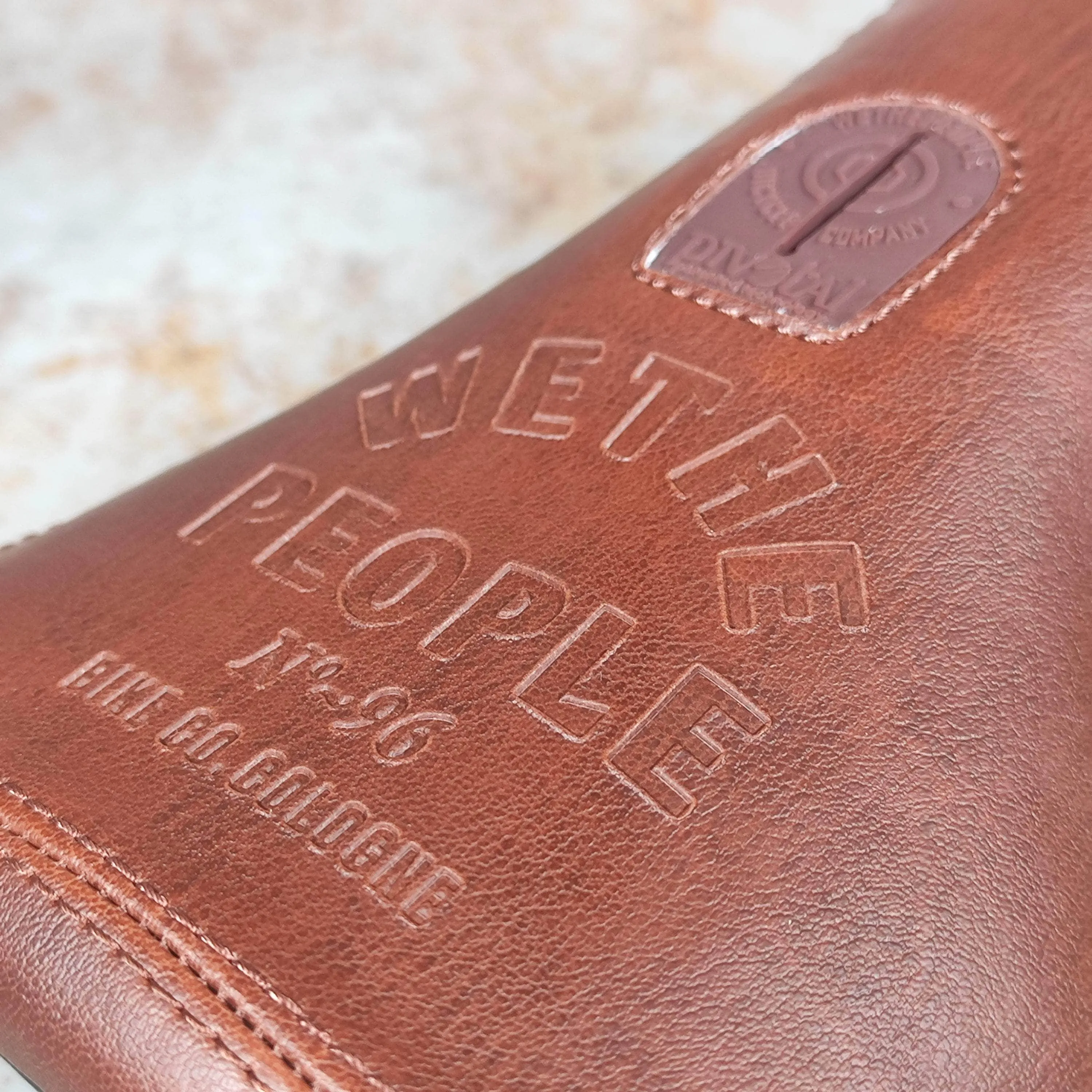 We The People Team Pivotal Seat Slim Leather Brown